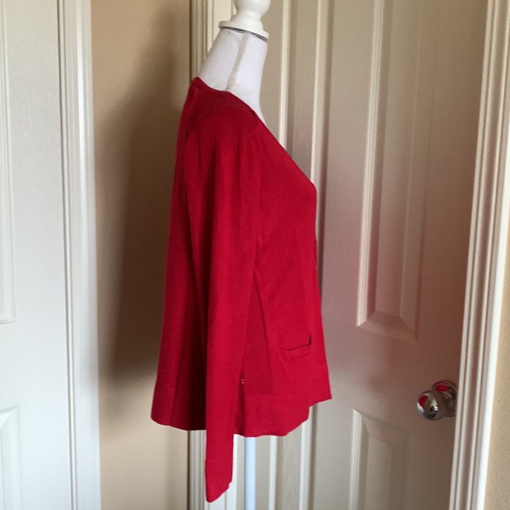 Red button closure cardigan - Picture 3 of 5